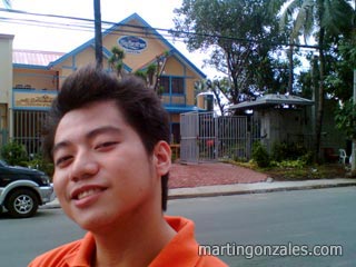 Me with Pinoy Big Brother House